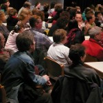 Der Eduard-Fürstenberg-Saal des Berliner Gehörlosenverbandes e.V. war bis auf den letzten Platz gefüllt.